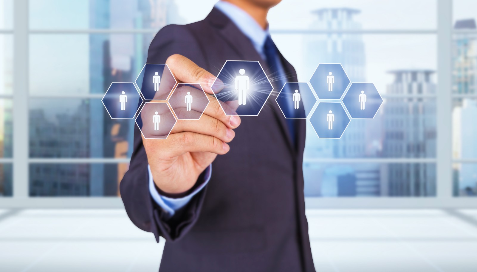 三季报净利润低于预期，爱奇艺收盘续创历史新低