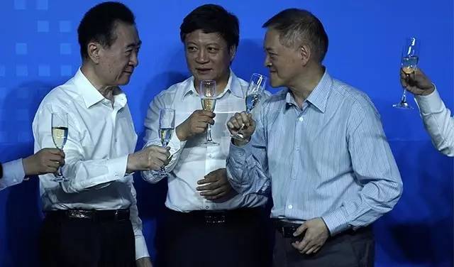 秦朔:读懂王健林的2017_平台事件_互金知识_